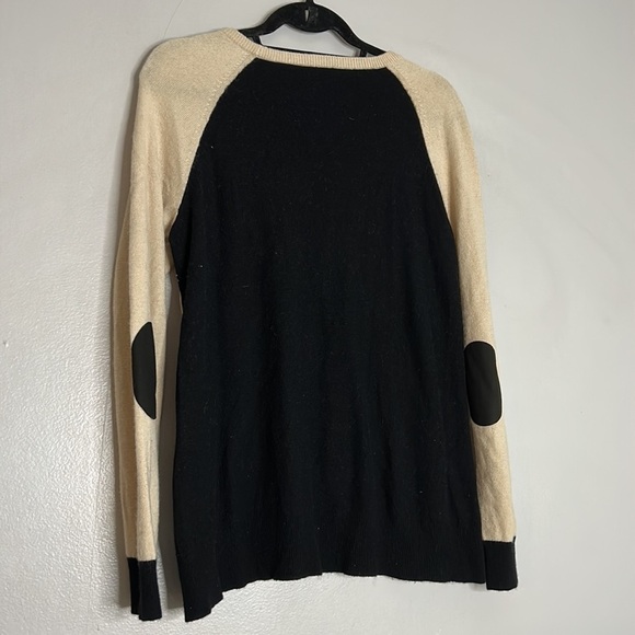 J.Crew elbow patch a button side pull over sweater women’s medium black cream - Picture 4 of 7